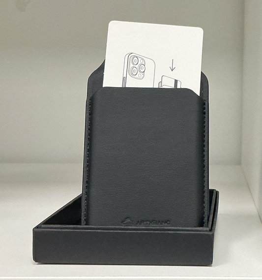 Apple Leather Card Holder (Black)