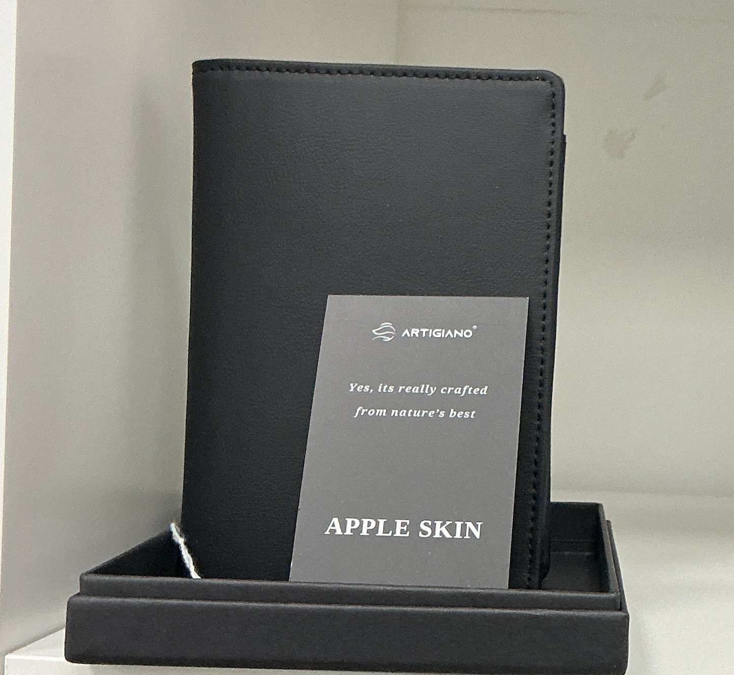 Apple Leather Passport Holder (Black)